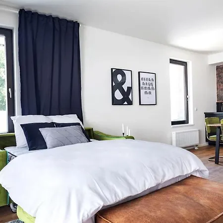 Stylish Invalidovna Apartment With Free Parking Сasa de vacaciones Praga