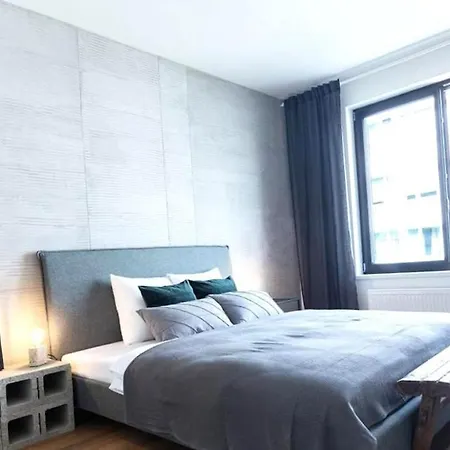Stylish Invalidovna Apartment With Free Parking Сasa de vacaciones *